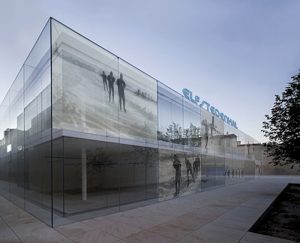 Public Art sculpture-Ice Skating stadium Netherlands-BlokLugthart
